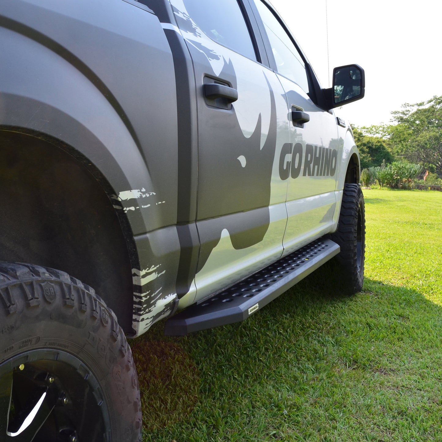 07-C WRANGLER JK SIDE BARS RB20 RUNNING BOARDS