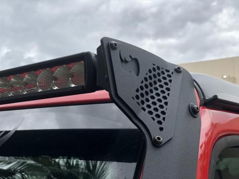 18-C WRANGLER JLU BLACK XE SERIES WINDSHIELD LED LIGHT BAR MOUNT BRACKET